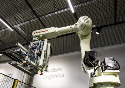robot przemysłowy w ASTOR Robotics Center