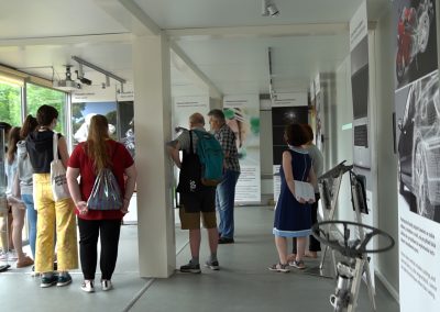 uczestnicy dni otwartych w Krakowskim Instytucie Technologicznym